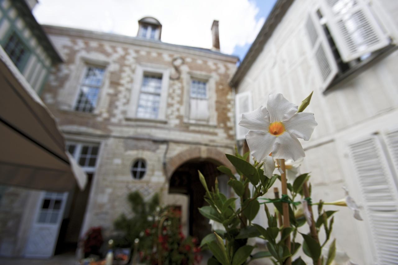 Hotel Saint Georges Τρουά Εξωτερικό φωτογραφία The house of the poet in Paris